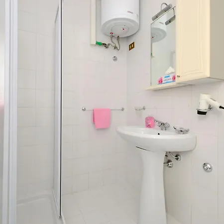 Apartment Relaxing In A Flat With Balcony Lignano Sabbiadoro