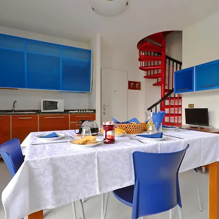 Apartment Relaxing In A Flat With Balcony Lignano Sabbiadoro