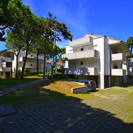 Relaxing In A Flat With Balcony * Lignano Sabbiadoro